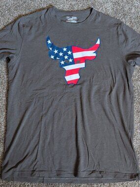 Under Armour x The Rock Gray and American Flag Logo Size XL Short Sleeve Tee